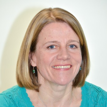 A women smiling.